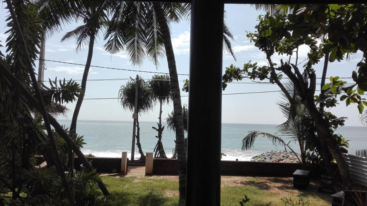 Sunchaser Beach Hotel Tangalle Exterior photo